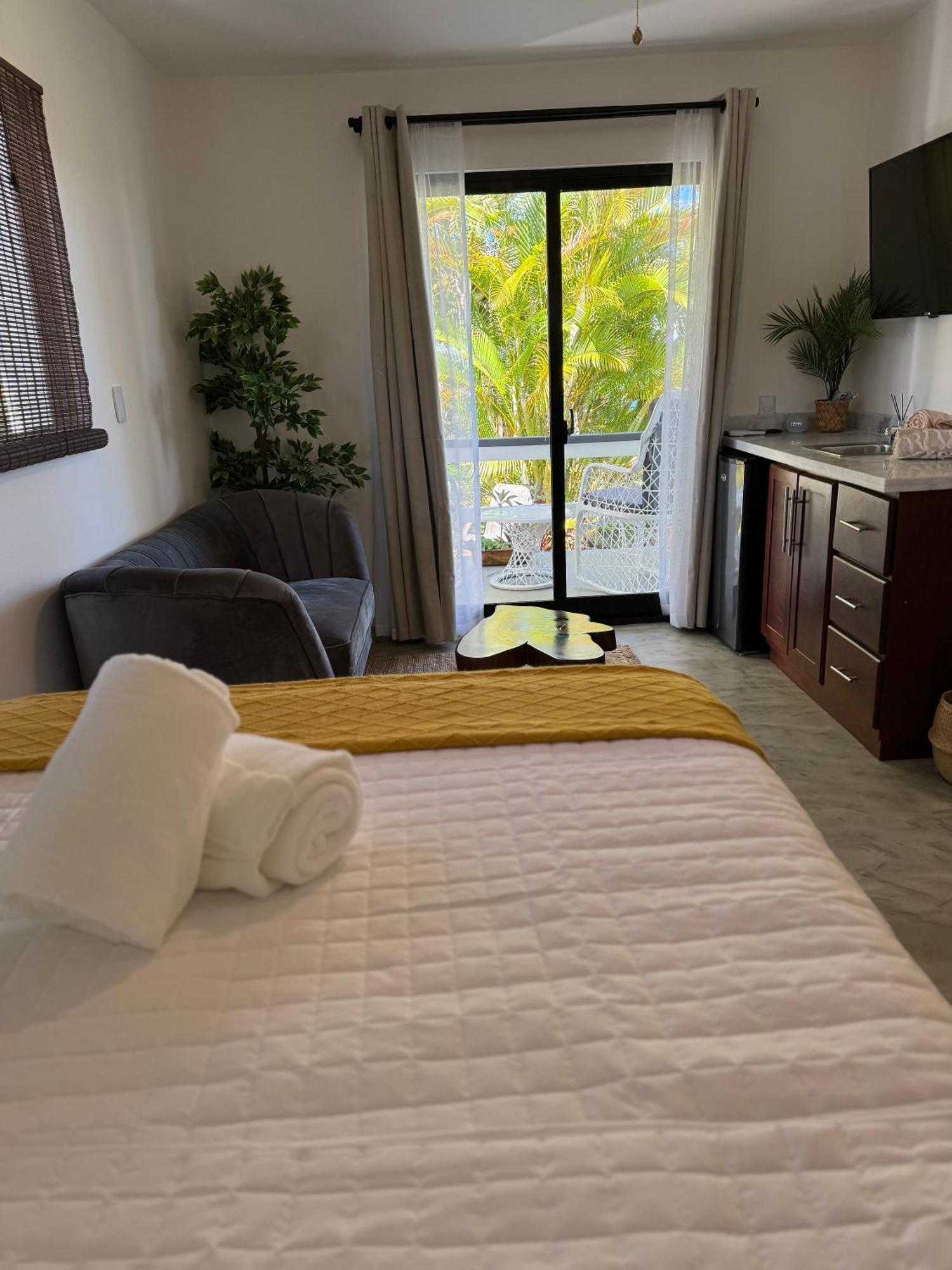 Catalina, Cabrera Oceanview Multi 2 Bd 2 Bath Condo Units With Balcony And Pool Zewnętrze zdjęcie